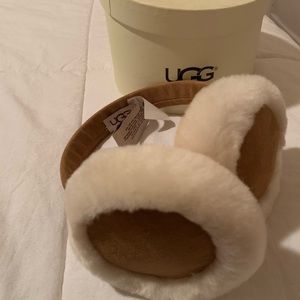 UGG EAR MUFFS/WARMER